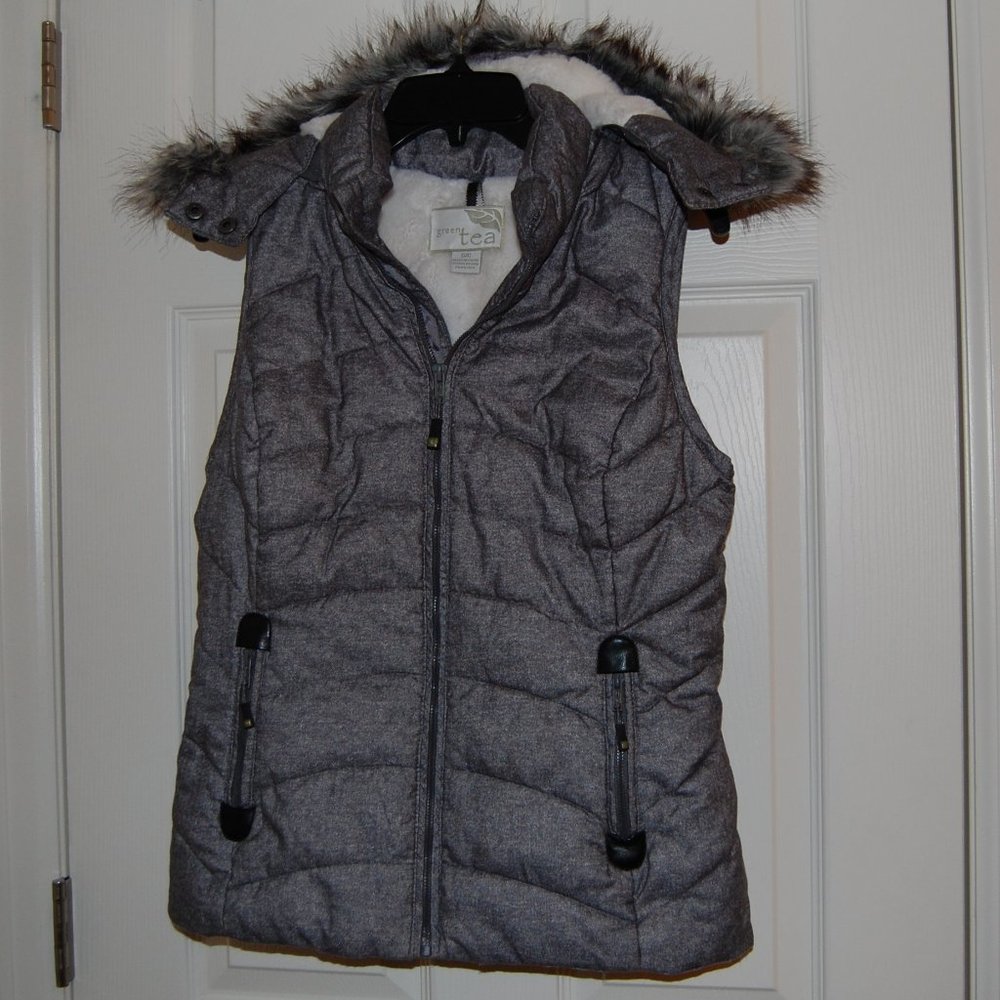 Green Tea Puffer Vest, Faux Fur Lined, Hooded, Zip Pockets, Gray, Size S - Picture 3 of 12